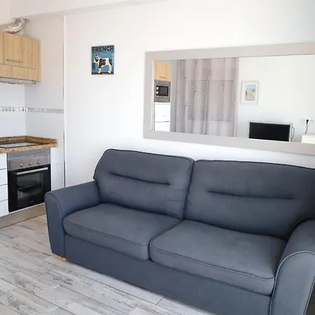 Lovely Sea View Free Wifi Apartment