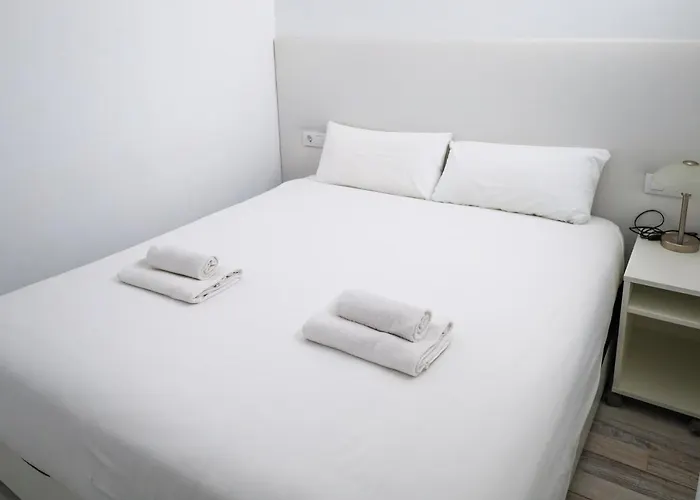 Апартаменти Lovely Sea View Free Wifi *