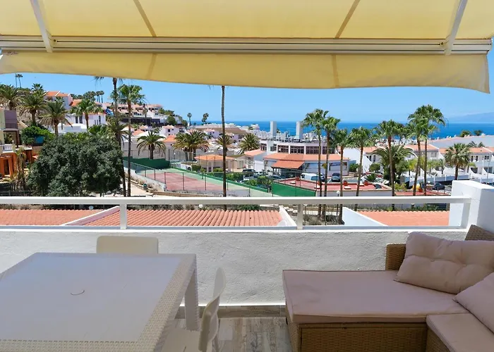 Lovely Sea View Free Wifi Apartment *