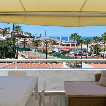 Lovely Sea View Free Wifi Appartamento *